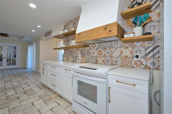 Interior, Kitchen, Recessed Lighting, Washer