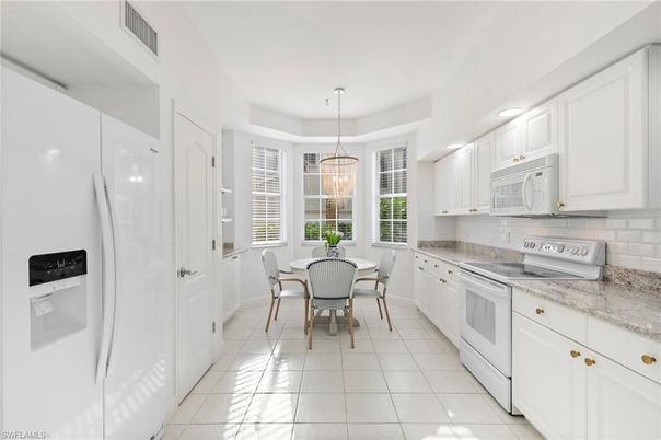 Dining room, Interior, Kitchen, Pendant Lights
