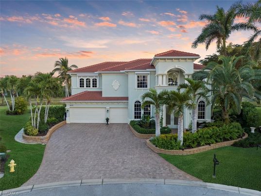 Attached, Exterior, Facade, Mediterranean