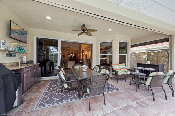Dining room, Interior, Recessed Lighting