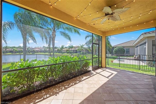 Interior, Sun Room, Water