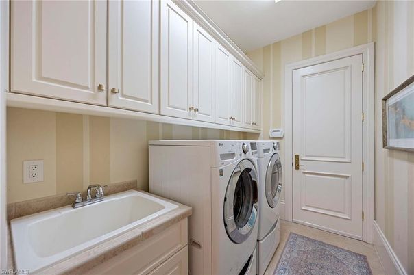 Interior, Washer