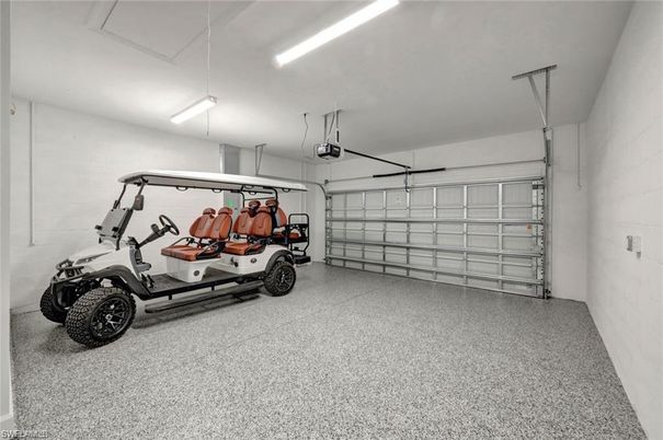 Garage, Interior