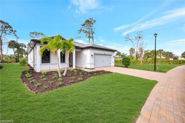 Backyard, Detached Garage, Exterior