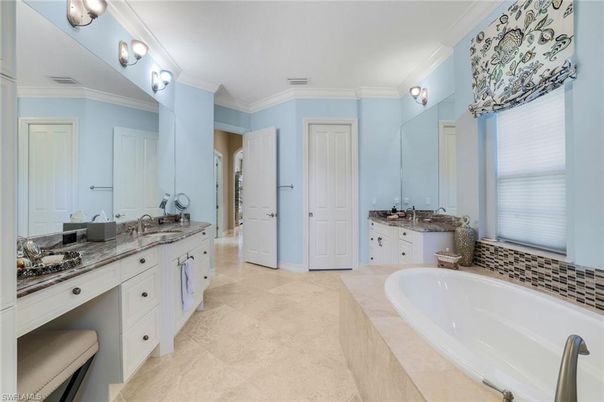 Bathroom, Dual Sink Vanities, Interior