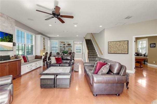 Interior, Living room, Recessed Lighting, Wood Texture Flooring