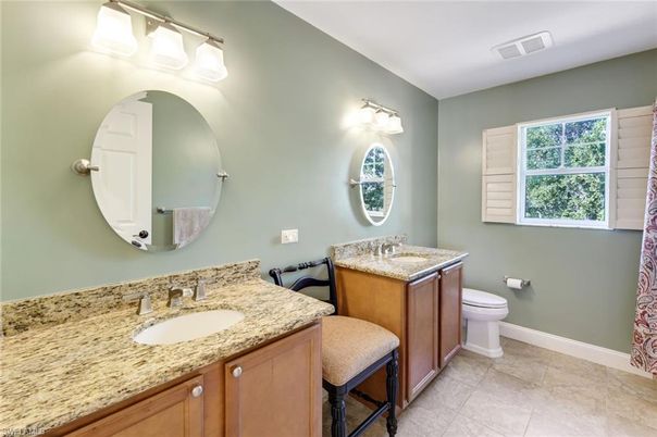 Bathroom, Dual Sink Vanities, Interior