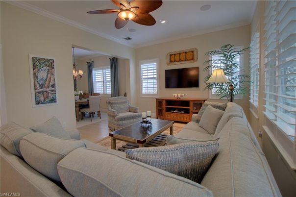 Chandelier, Dining room, Interior, Living room, Recessed Lighting, Wood Texture Flooring