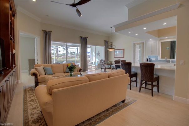 Dining room, Interior, Living room, Pendant Lights, Recessed Lighting, Wood Texture Flooring