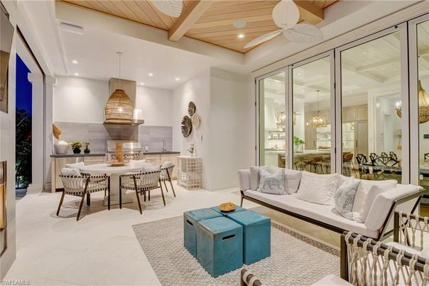 Dining room, Interior, Living room, Pendant Lights, Recessed Lighting, Wooden Ceilings