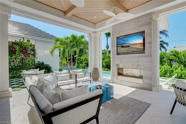 Exterior, Fireplace