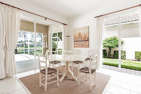 Dining room, Interior