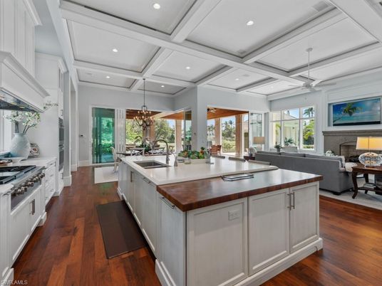 Chandelier, Dining room, Interior, Kitchen, Recessed Lighting, Wood Texture Flooring
