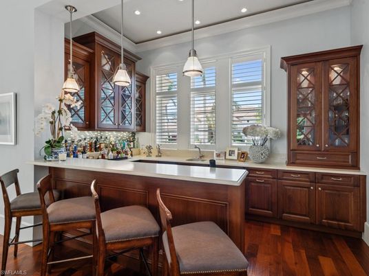 Interior, Pendant Lights, Recessed Lighting, Wood Texture Flooring