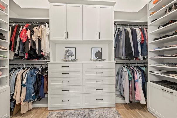 Interior, Walk-in Closets, Wood Texture Flooring