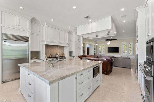 Interior, Kitchen, Living room, Recessed Lighting, Stainless Steel Appliances
