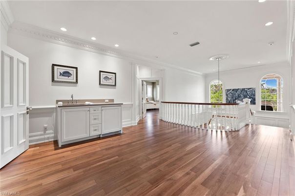 Interior, Pendant Lights, Recessed Lighting, Wood Texture Flooring