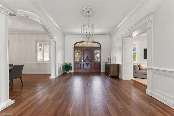 Interior, Pendant Lights, Wood Texture Flooring
