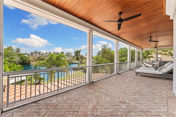 Interior, Sun Room, Water, Wooden Ceilings