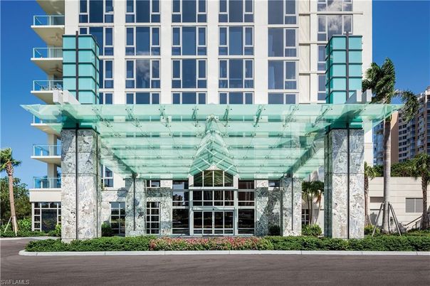 Exterior, Facade, Condo Building