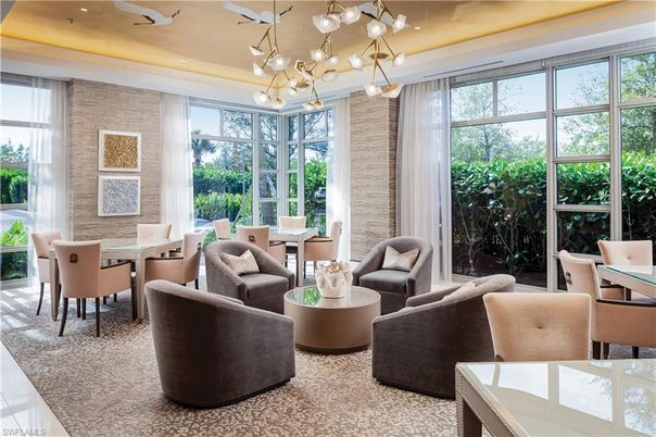 Dining room, Interior, Living room, Pendant Lights, Recessed Lighting