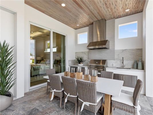 Dining room, Interior, Kitchen, Recessed Lighting, Stainless Steel Appliances, Wooden Ceilings