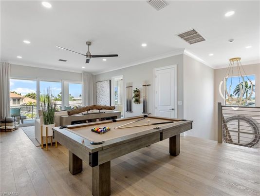 Billiard Table, Game Room, Interior, Living room, Recessed Lighting, Wood Texture Flooring