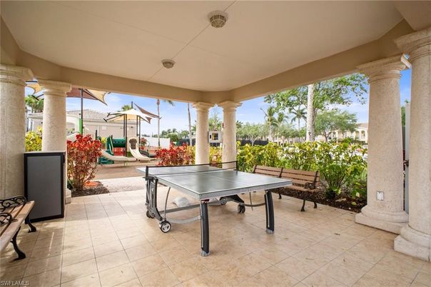 Exterior, Game Room, Playground