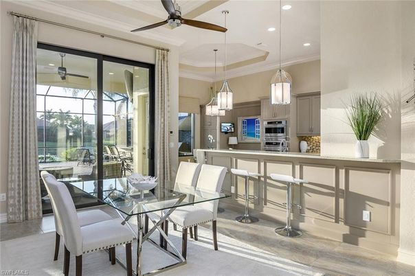 Dining room, Interior, Kitchen, Pendant Lights, Recessed Lighting, Stainless Steel Appliances