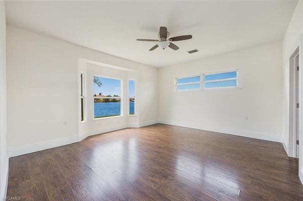 Empty room, Interior, Water, Wood Texture Flooring