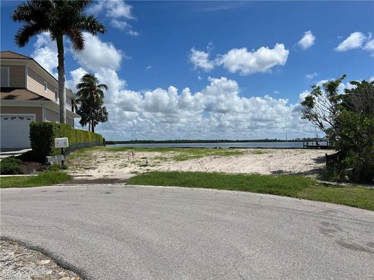 Exterior, Water