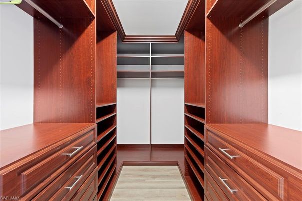 Interior, Walk-in Closets, Wood Texture Flooring
