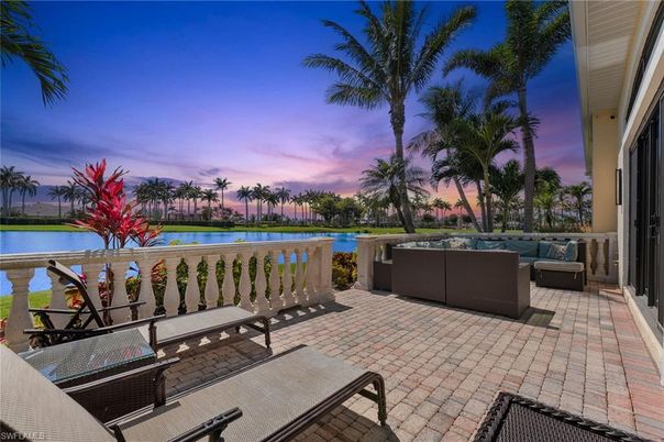 Exterior, Pool, Water