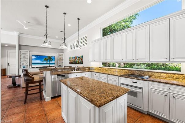Interior, Kitchen, Pendant Lights, Recessed Lighting, Stainless Steel Appliances