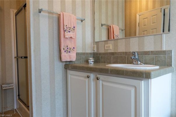 Bathroom, Interior, Tile Countertops