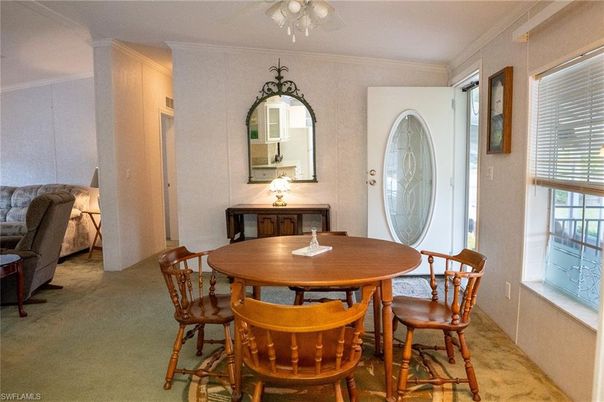 Dining room, Interior