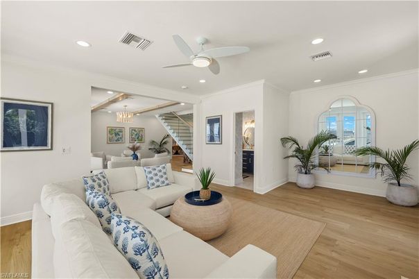 Chandelier, Dining room, Interior, Living room, Recessed Lighting, Wood Texture Flooring