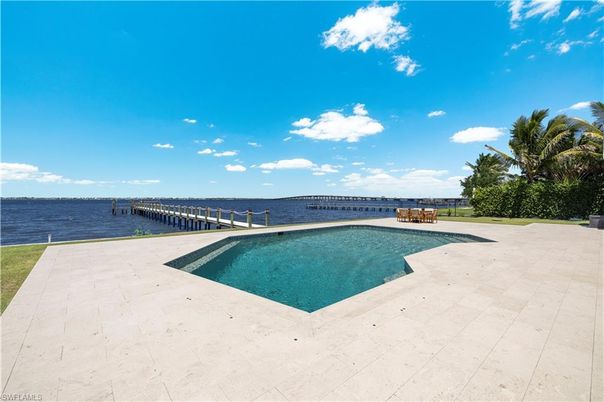 Exterior, Lake, Pool, Water