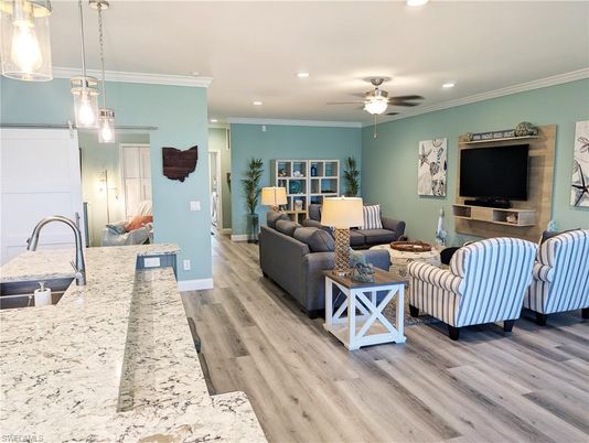 Interior, Living room, Pendant Lights, Recessed Lighting, Wood Texture Flooring