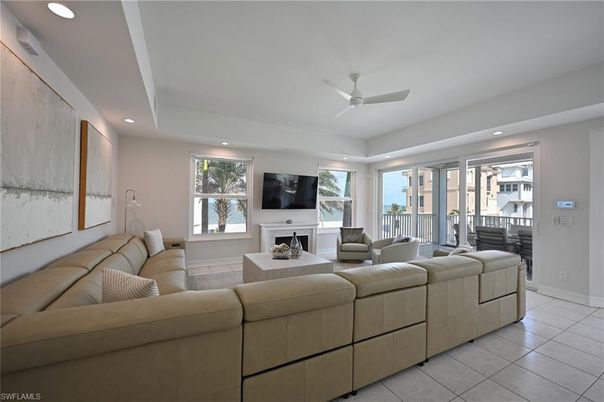 Fireplace, Interior, Living room, Recessed Lighting