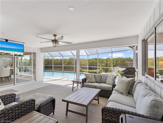Interior, Living room, Recessed Lighting, Sun Room