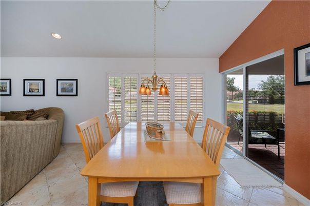 Dining room, Interior, Pendant Lights, Recessed Lighting