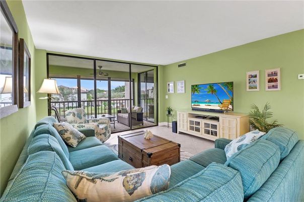 Interior, Living room, Water