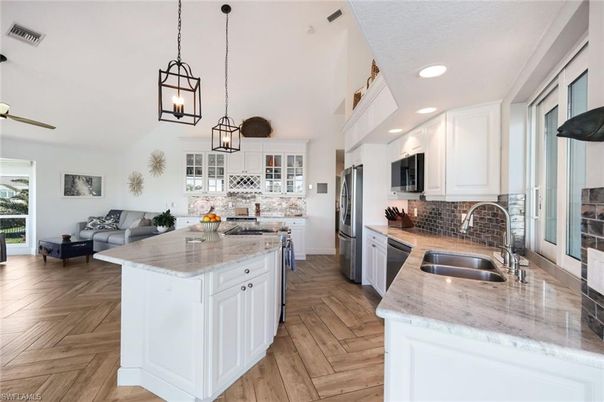 Interior, Kitchen, Living room, Pendant Lights, Recessed Lighting, Stainless Steel Appliances, Wood Texture Flooring