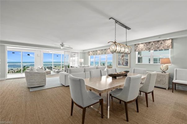 Chandelier, Dining room, Interior, Living room