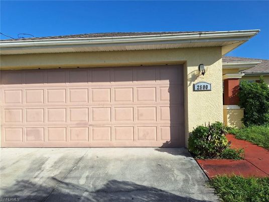 Detached Garage, Exterior