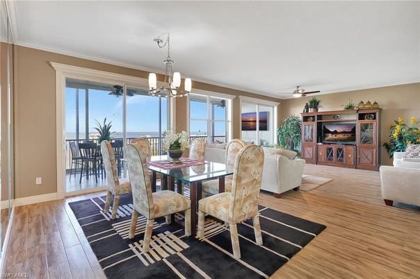Chandelier, Dining room, Interior, Living room, Wood Texture Flooring