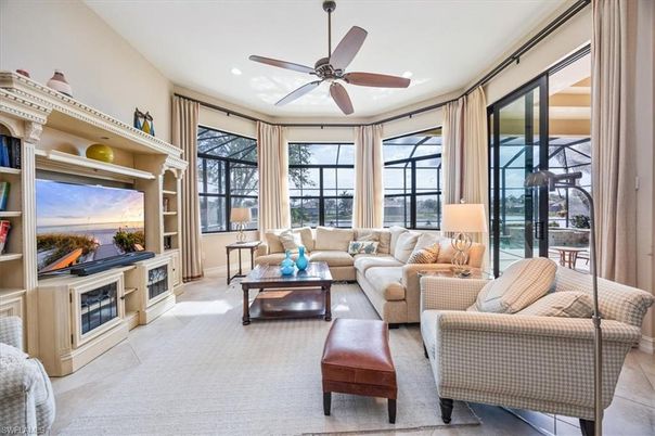 Interior, Living room, Recessed Lighting, Sun Room, Water