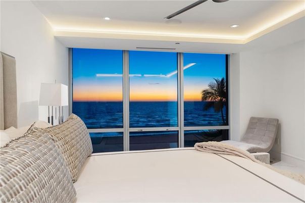 Bedroom, Interior, Recessed Lighting, Water