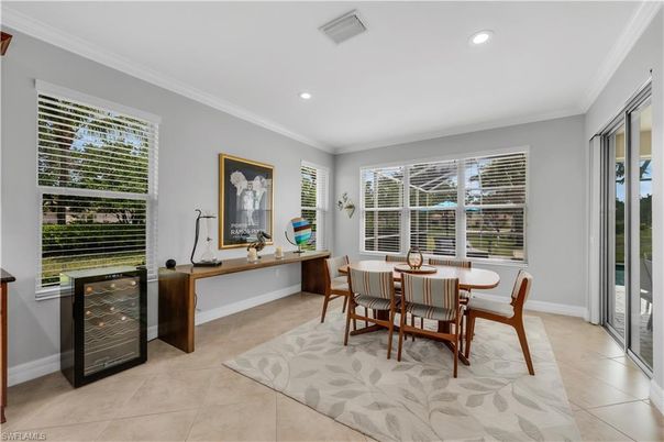 Dining room, Interior, Recessed Lighting